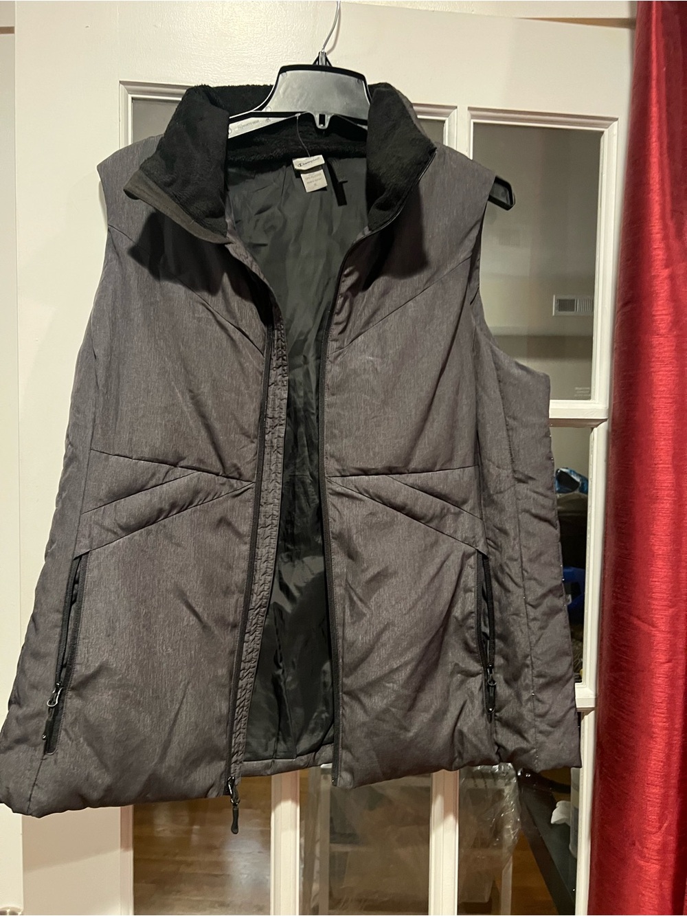 Champion Men's Quilted Vest in Charcoal